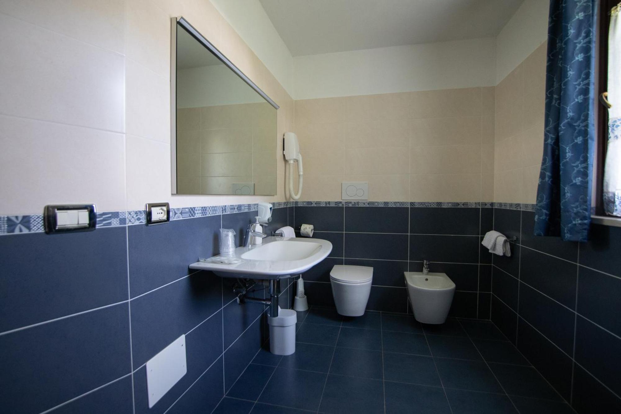 Edelweiss Hotel 3*