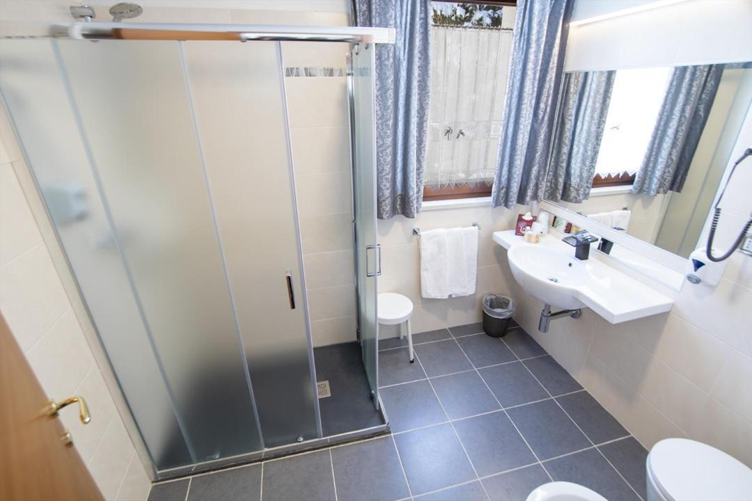 Hotel Edelweiss 3*